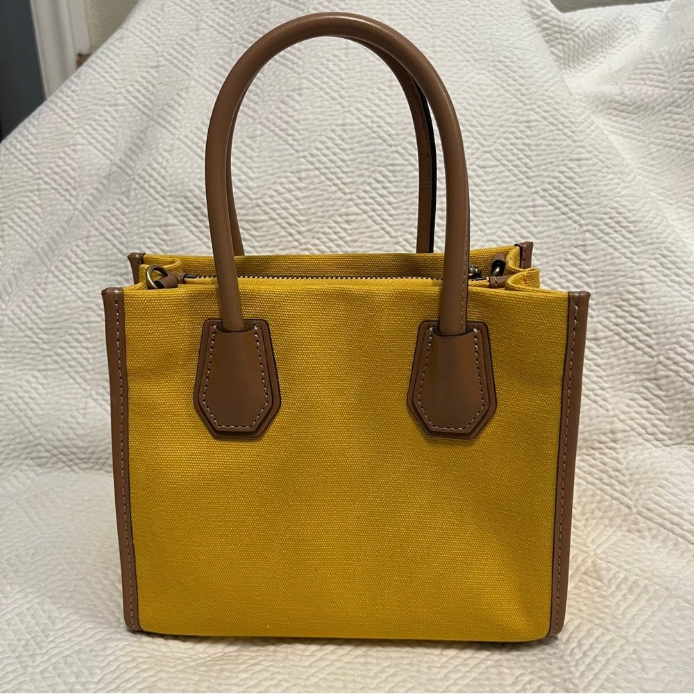 Michael Kors Mercer Messenger Crossbody Purse Jasmine Yellow - Canvas & Leather - Picture 7 of 16